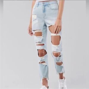 Hollister Curvy High-Rise Ripped Light Wash Mom Jeans